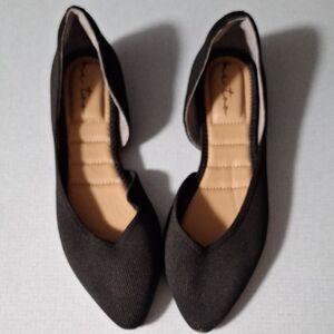 Aria Black Women's Flats